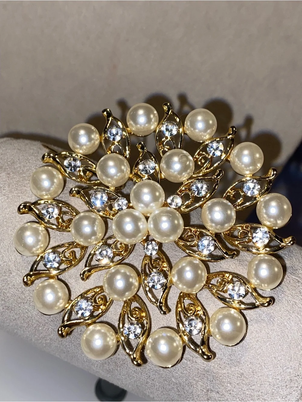 N/A adorned or